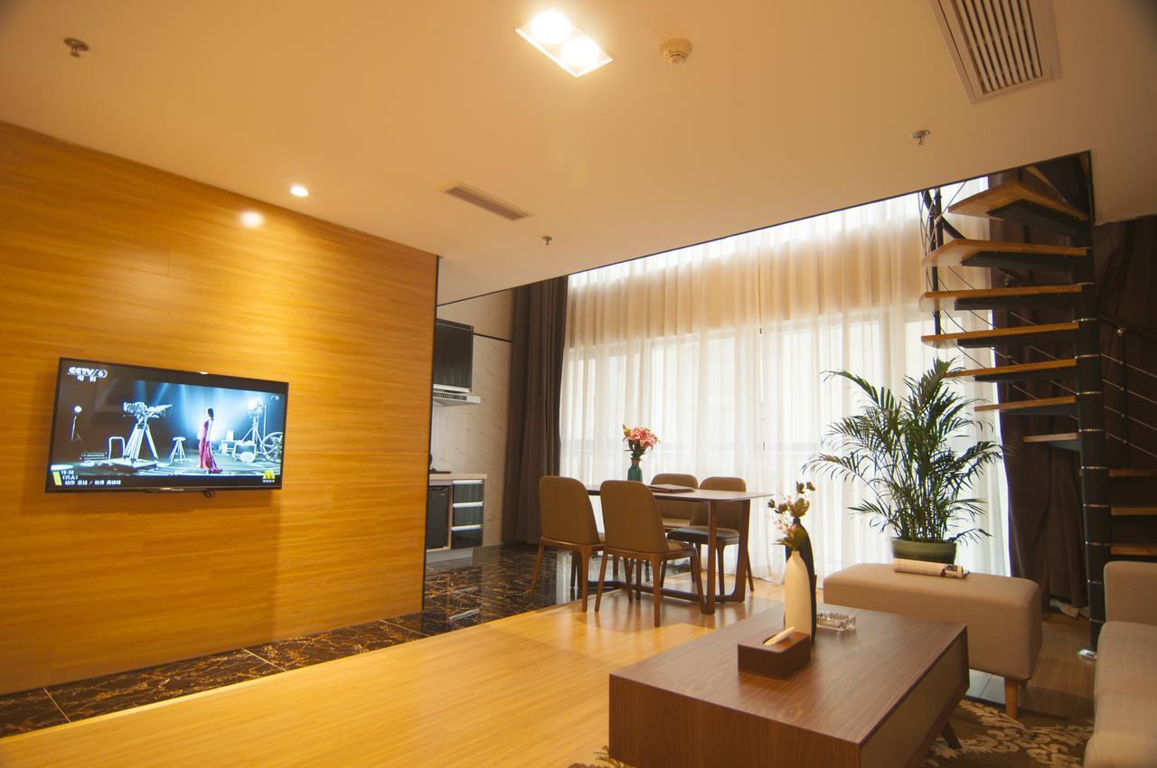 Home Plus Suite Hotel And Apartment Wuhan Zewnętrze zdjęcie