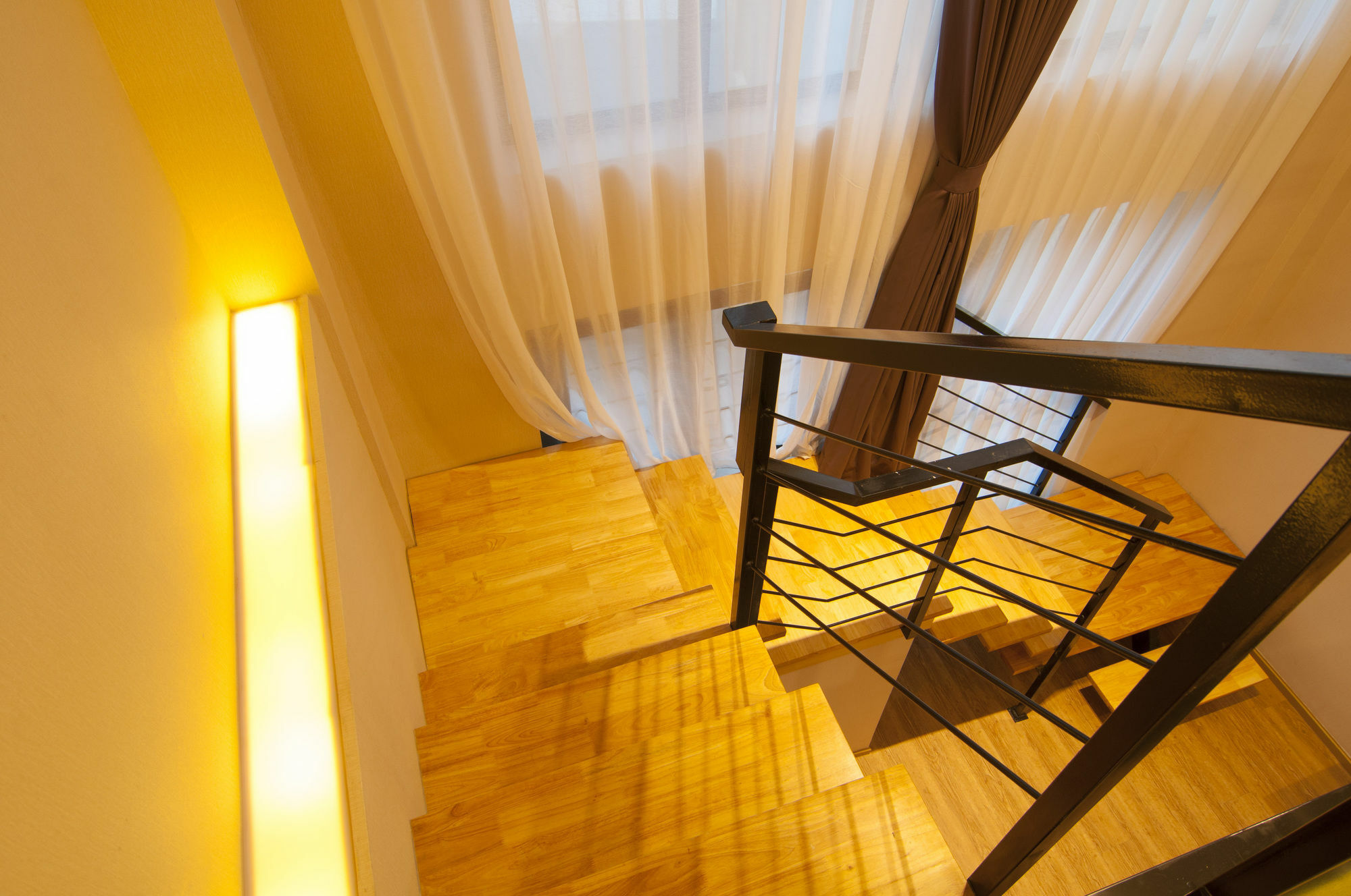 Home Plus Suite Hotel And Apartment Wuhan Zewnętrze zdjęcie