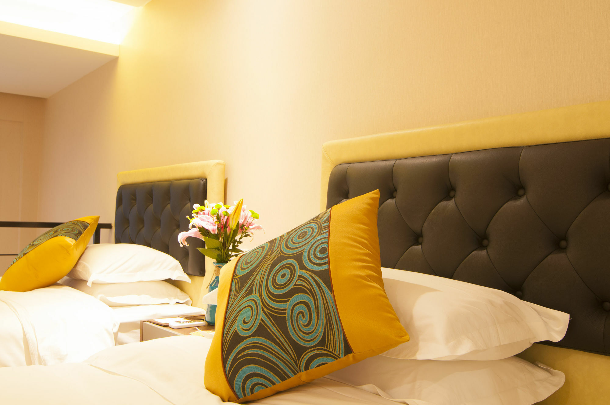 Home Plus Suite Hotel And Apartment Wuhan Zewnętrze zdjęcie